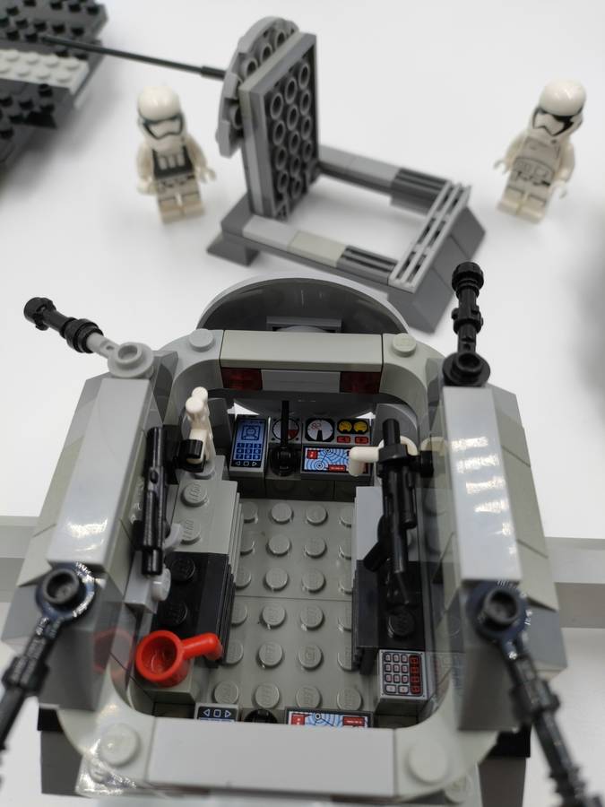 Tie fighter