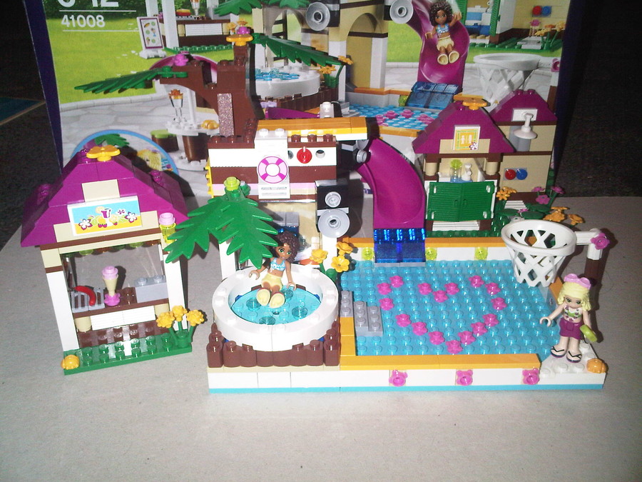Friends, Heartlake City uszoda