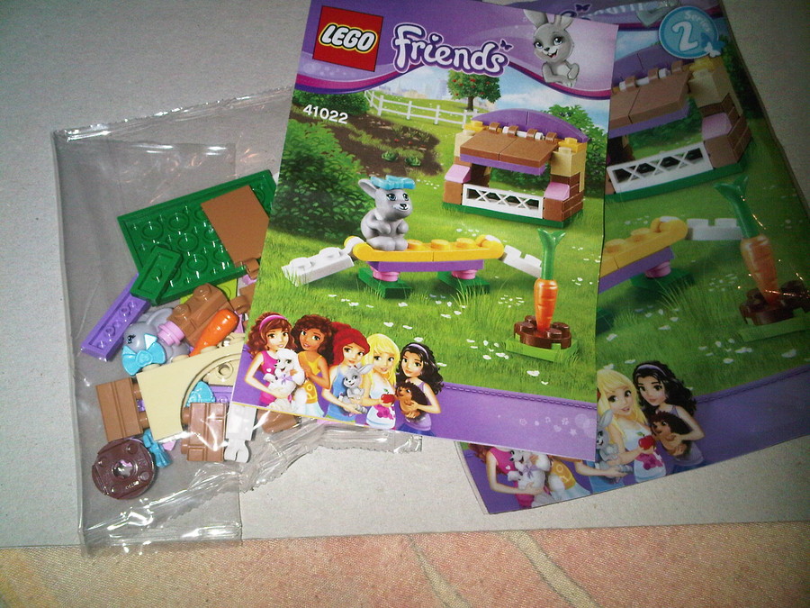 Friends, Nyuszi ketrece
