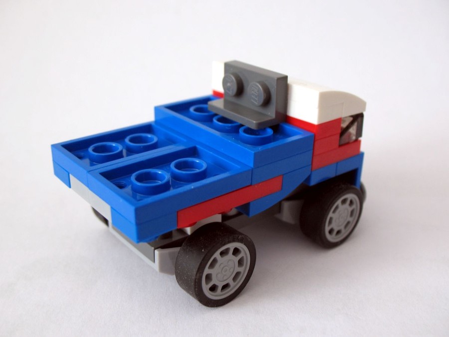 31027