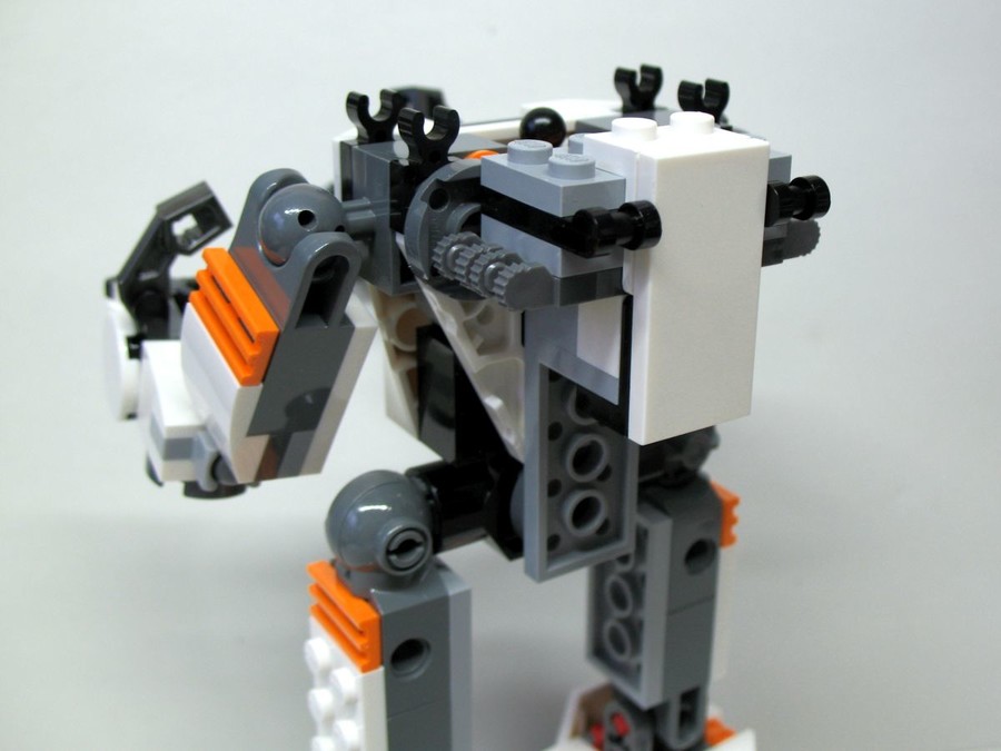 31034 – Future Flyer – Én, a robot