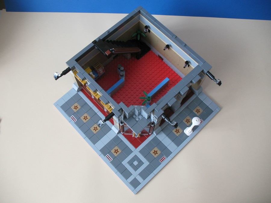 LEGO 10232