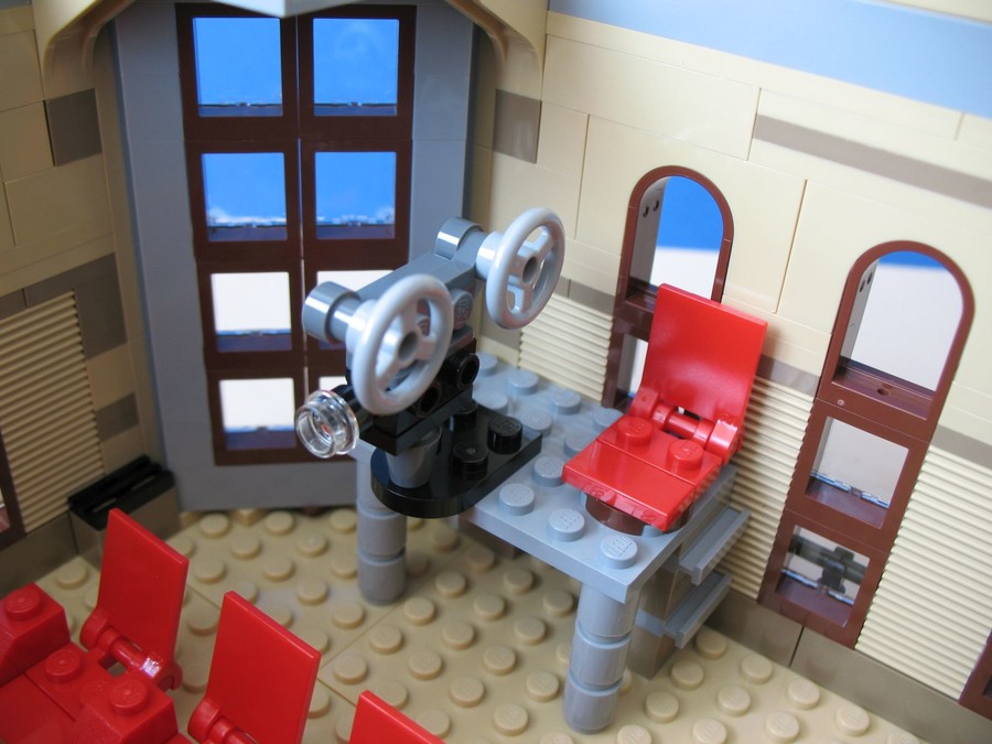 LEGO 10232
