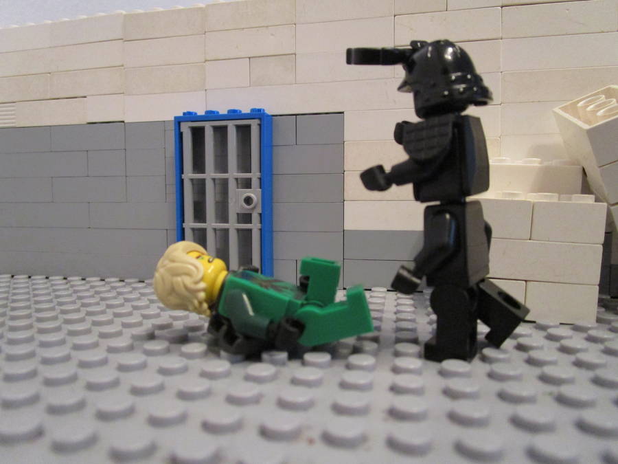 Lloyd vs Garmadon