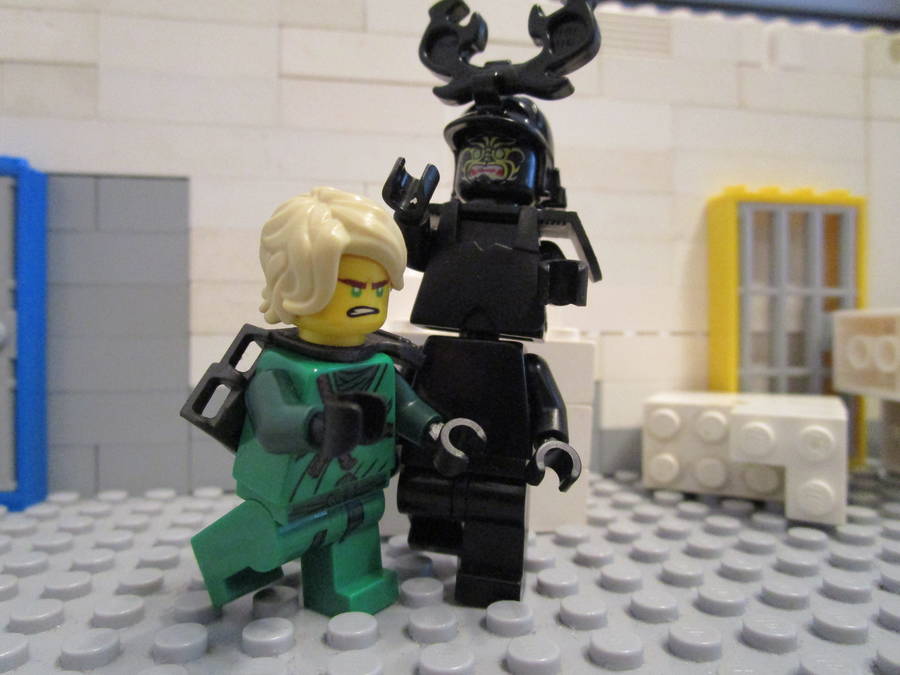 Lloyd vs Garmadon