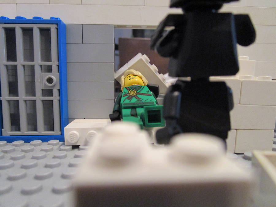 Lloyd vs Garmadon