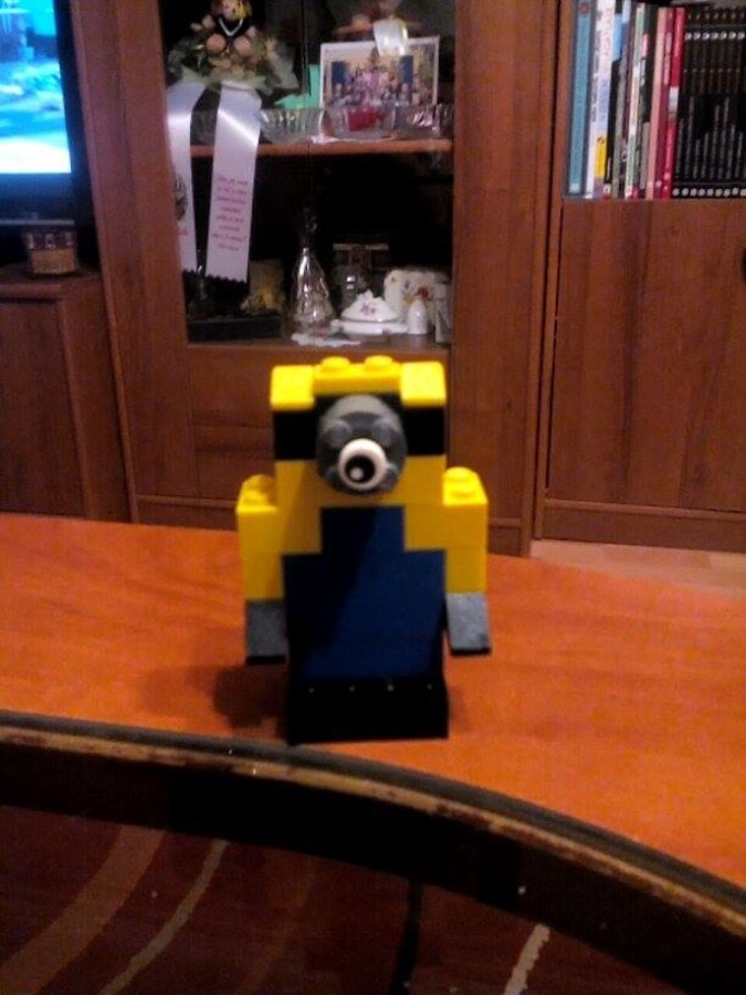 Minionok kicsit kockán....