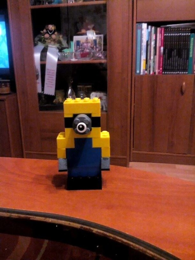 Minionok kicsit kockán....