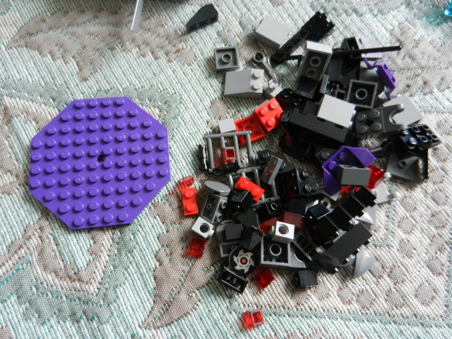 Ninjago Romboloid