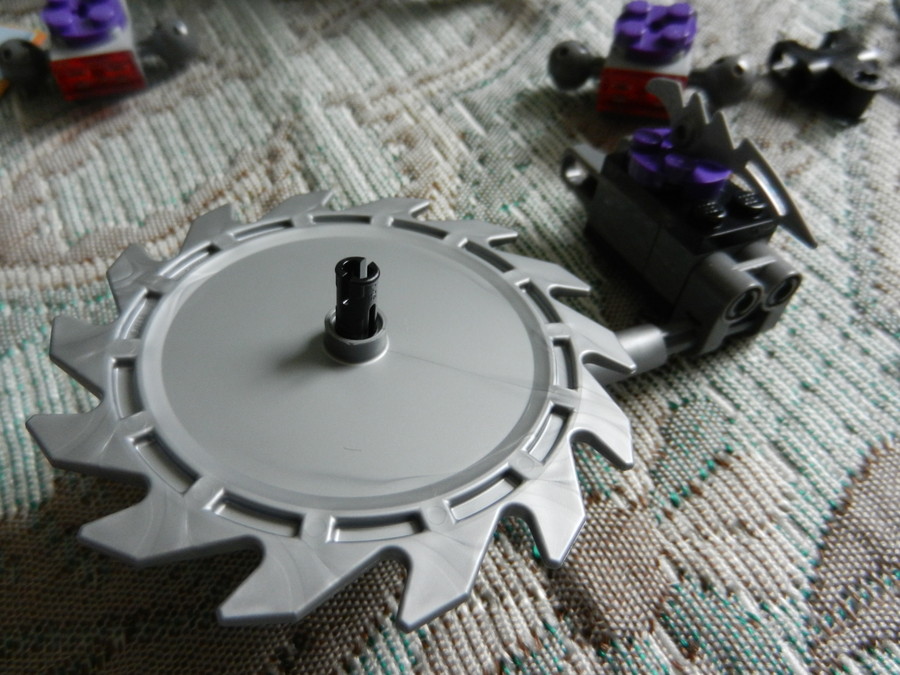 Ninjago Romboloid