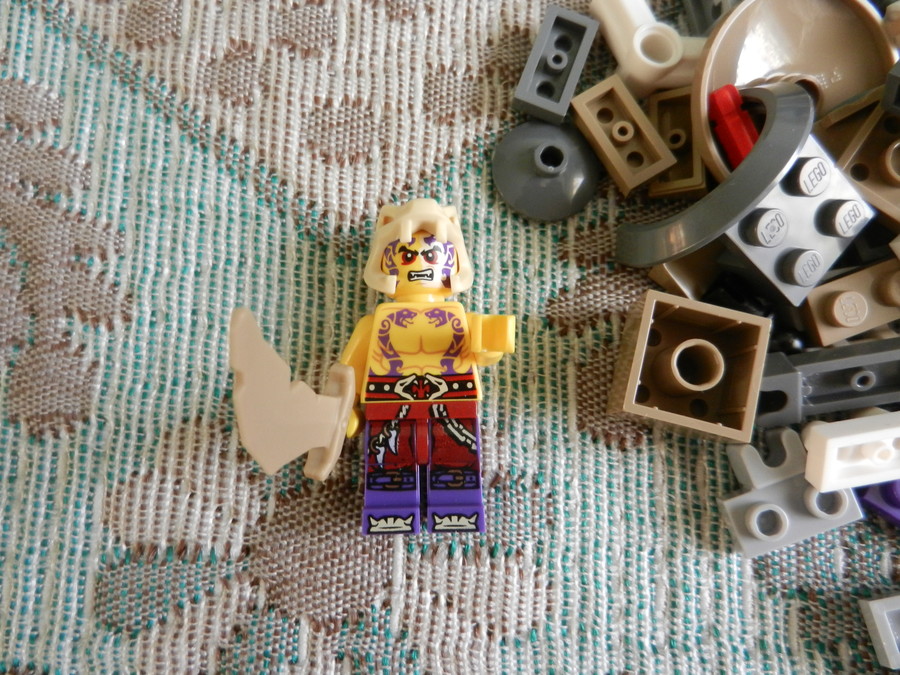 Ninjago Sleven és a harci robotja
