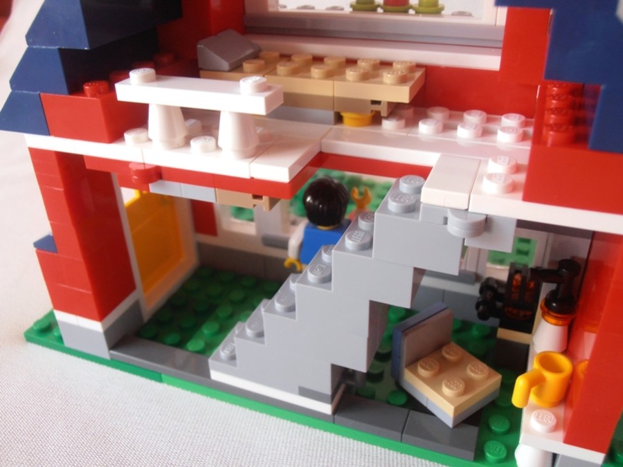 31009 Dollhouse Style