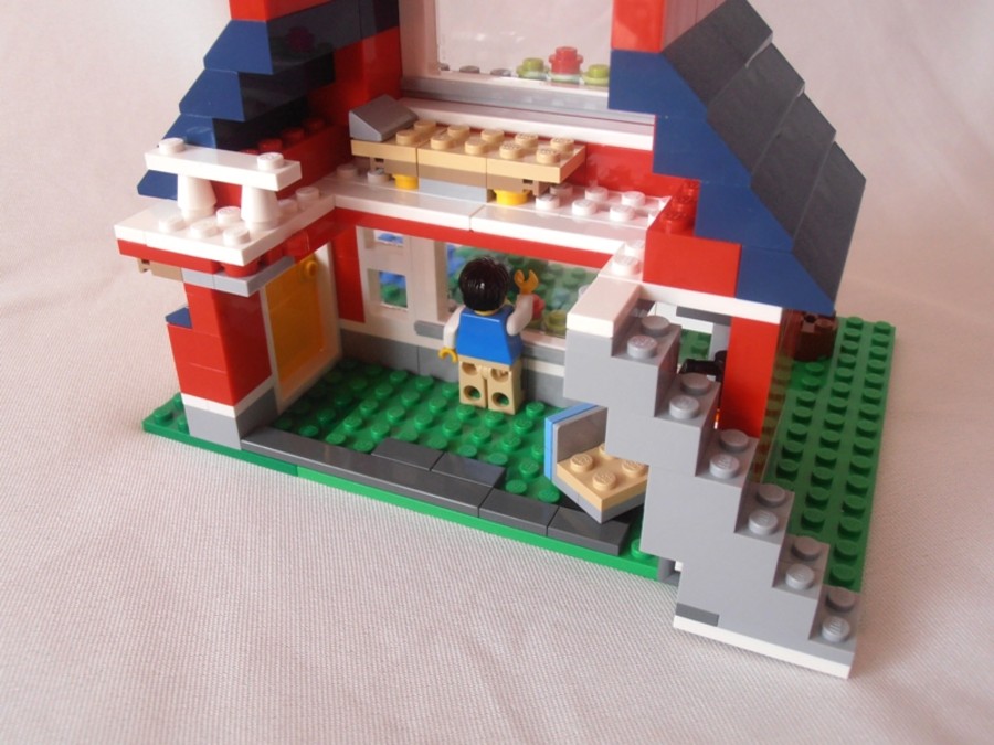 31009 Dollhouse Style