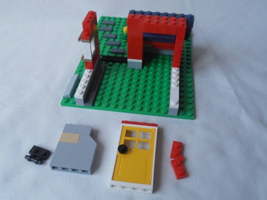 31009 Terrace House 2