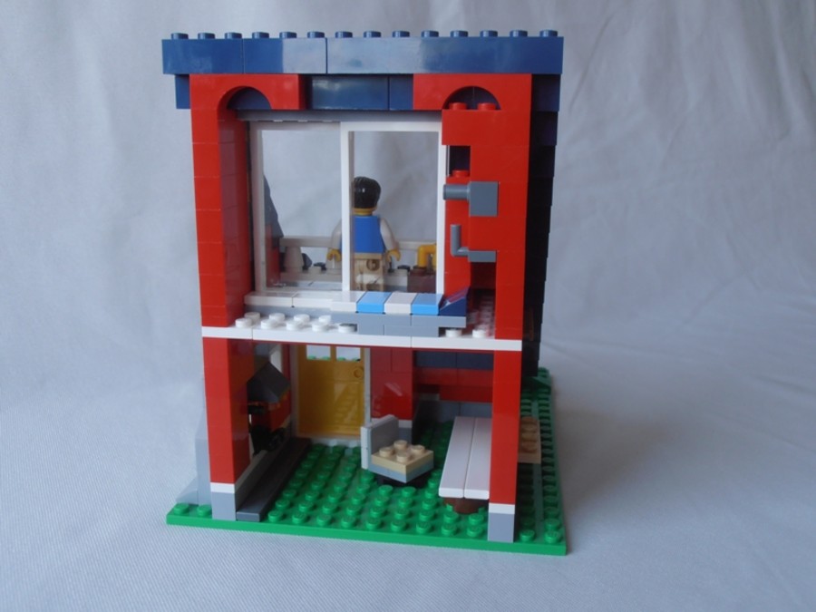 31009 Terrace House 2