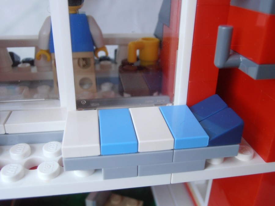 31009 Terrace House 2