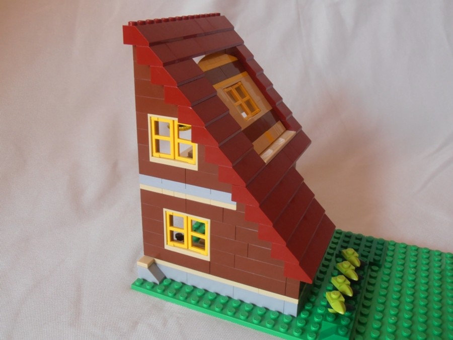 5766 Modern House