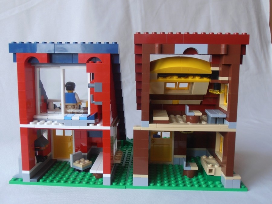 Modern Houses (5766 & 31009)