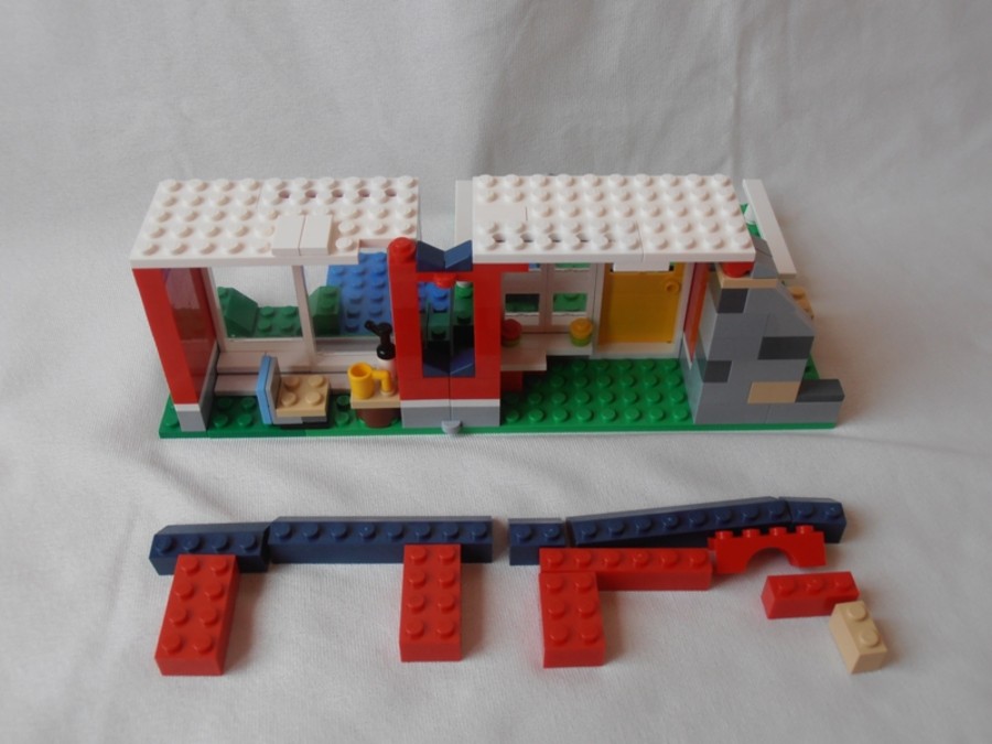 31009 Terrace House 5