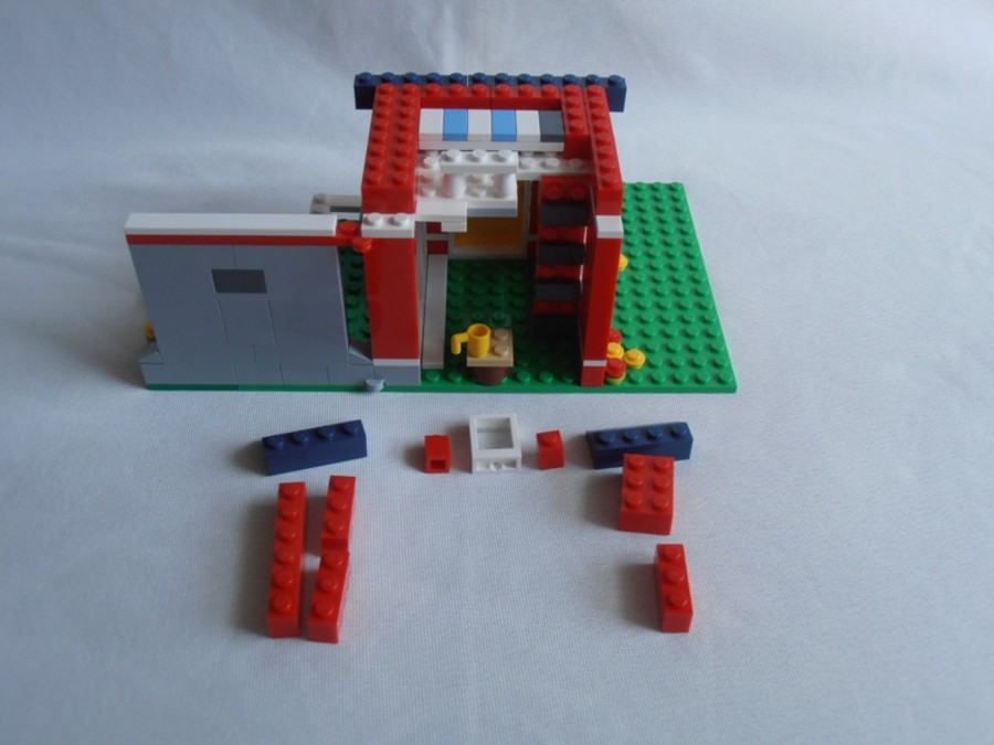 31009 Terrace House 7