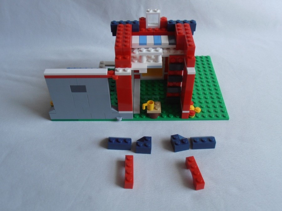 31009 Terrace House 7
