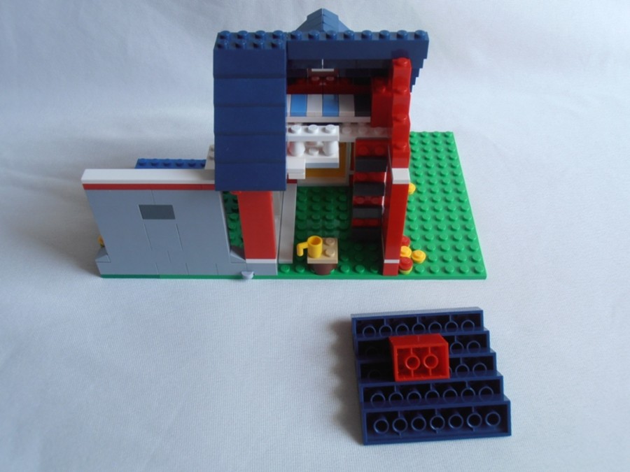 31009 Terrace House 7