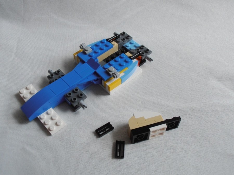 6913 F1 Car
