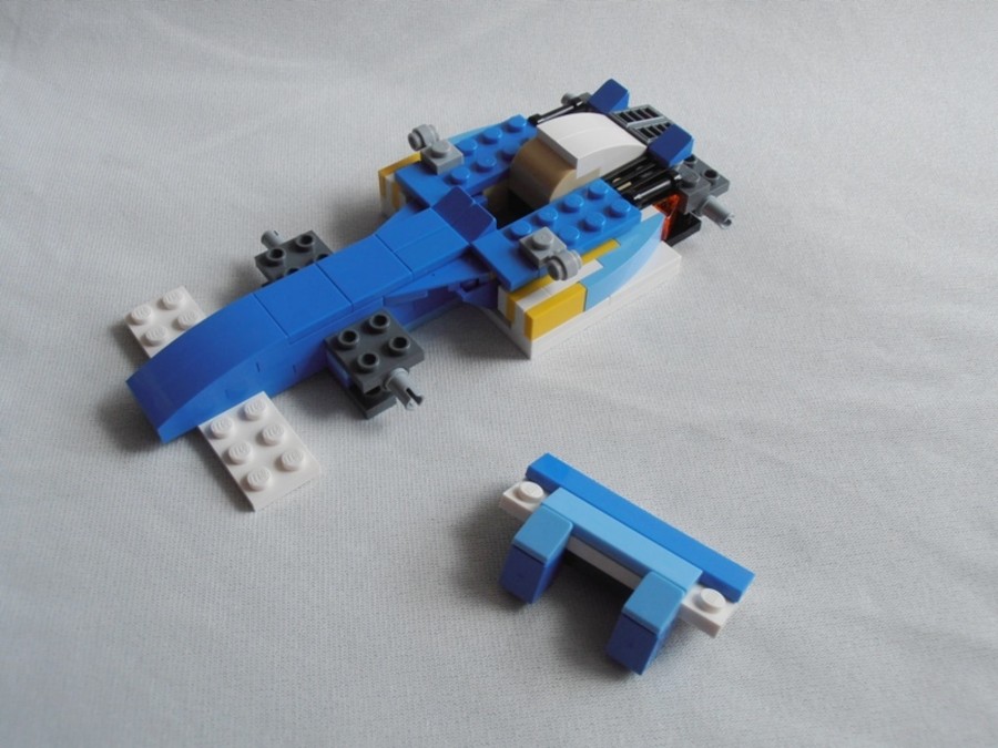 6913 F1 Car