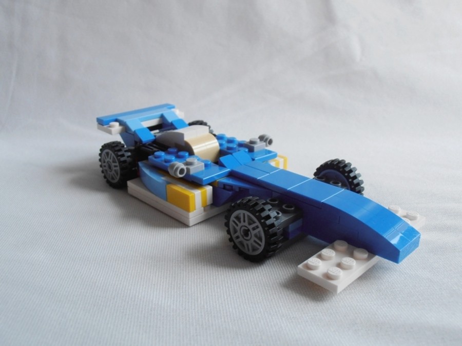 6913 F1 Car