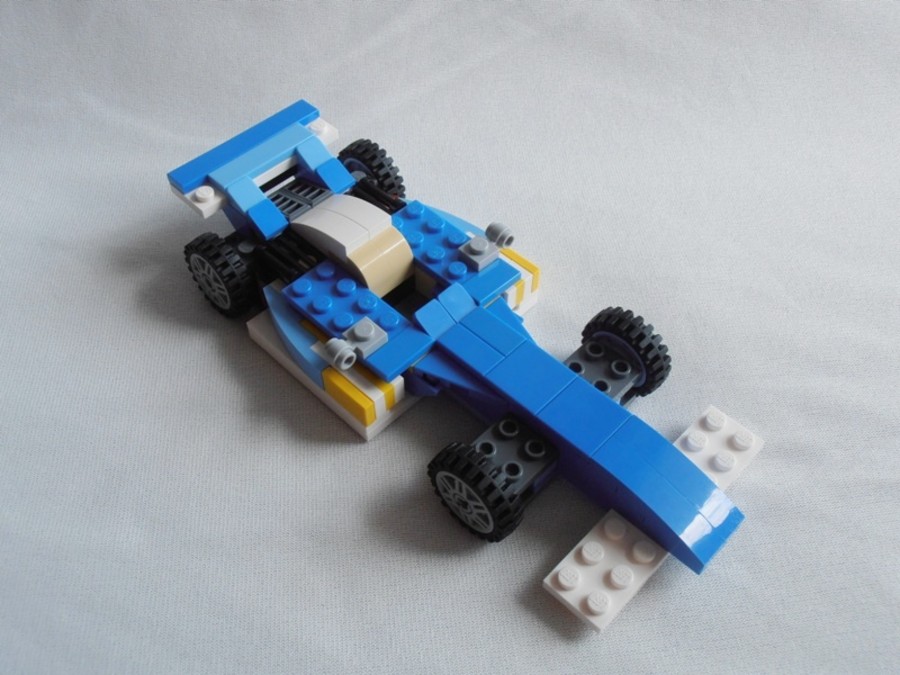 6913 F1 Car