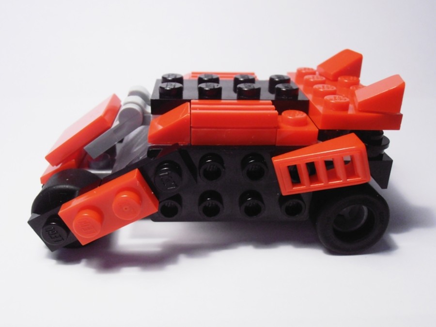 30187 Batman's Red Tumbler