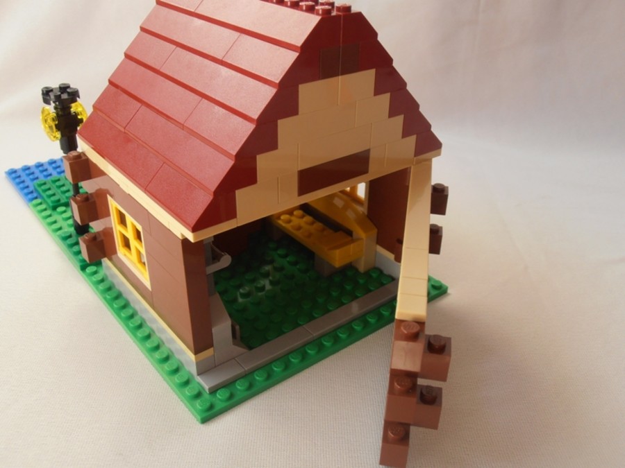 5766 Another Log Cabin