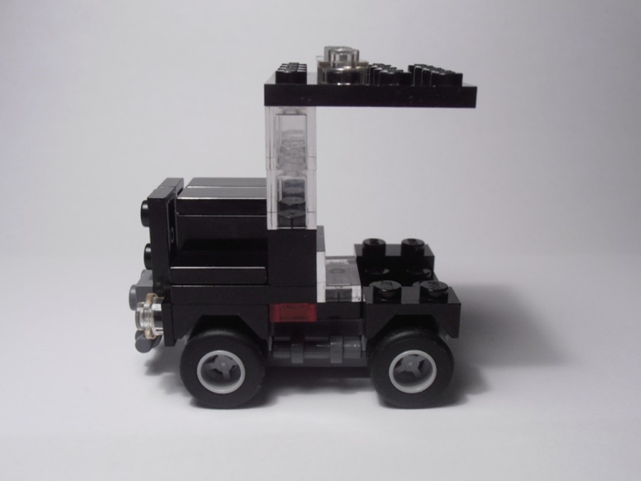 7602 Minifig Car