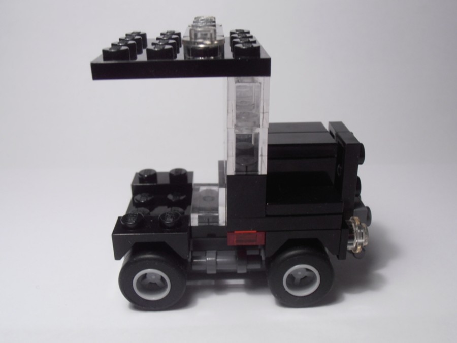 7602 Minifig Car