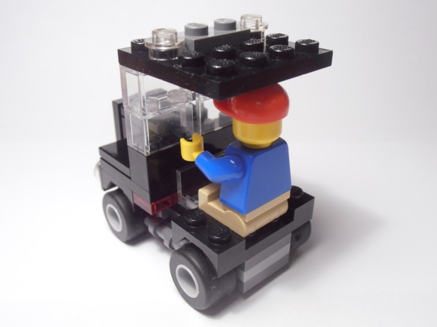 7602 Minifig Car