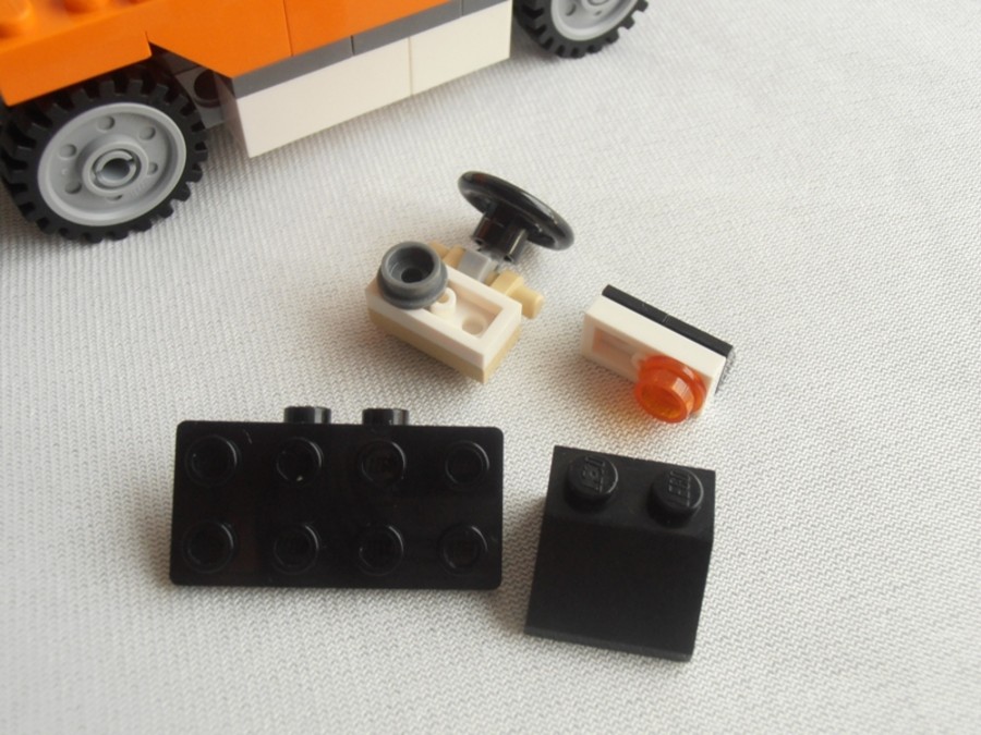 31017 Flatbed Truck