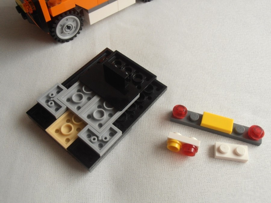 31017 Flatbed Truck