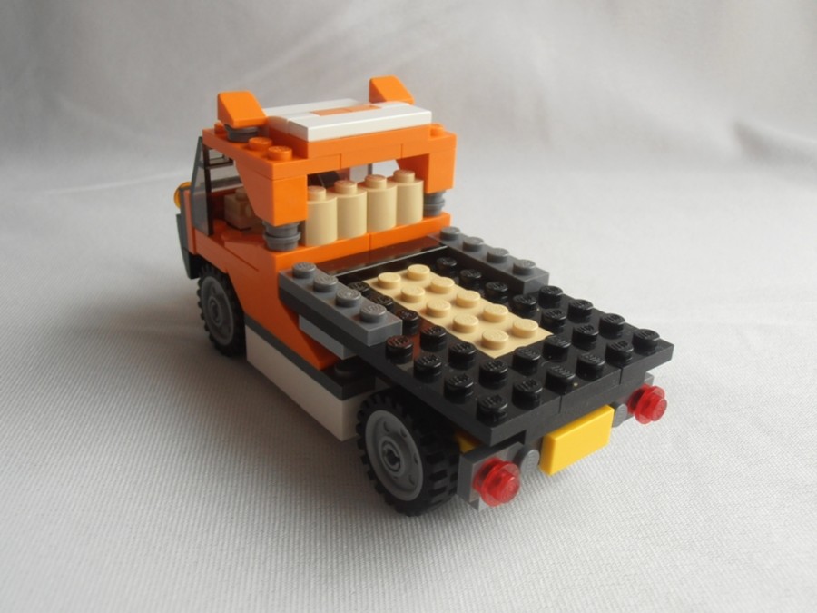 31017 Flatbed Truck