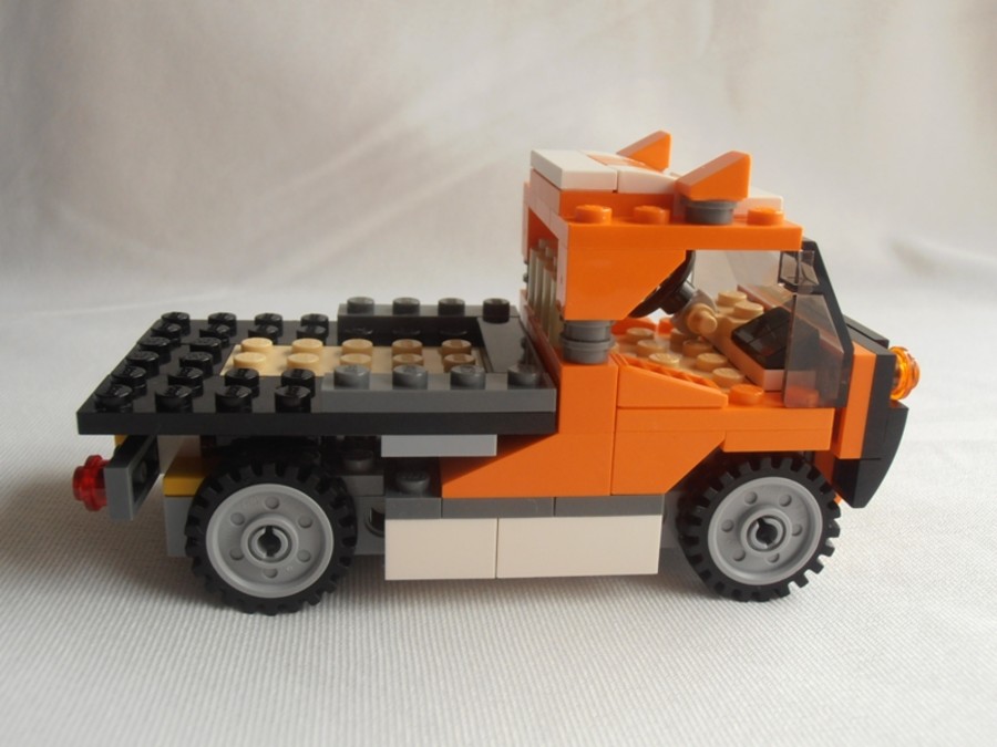 31017 Flatbed Truck