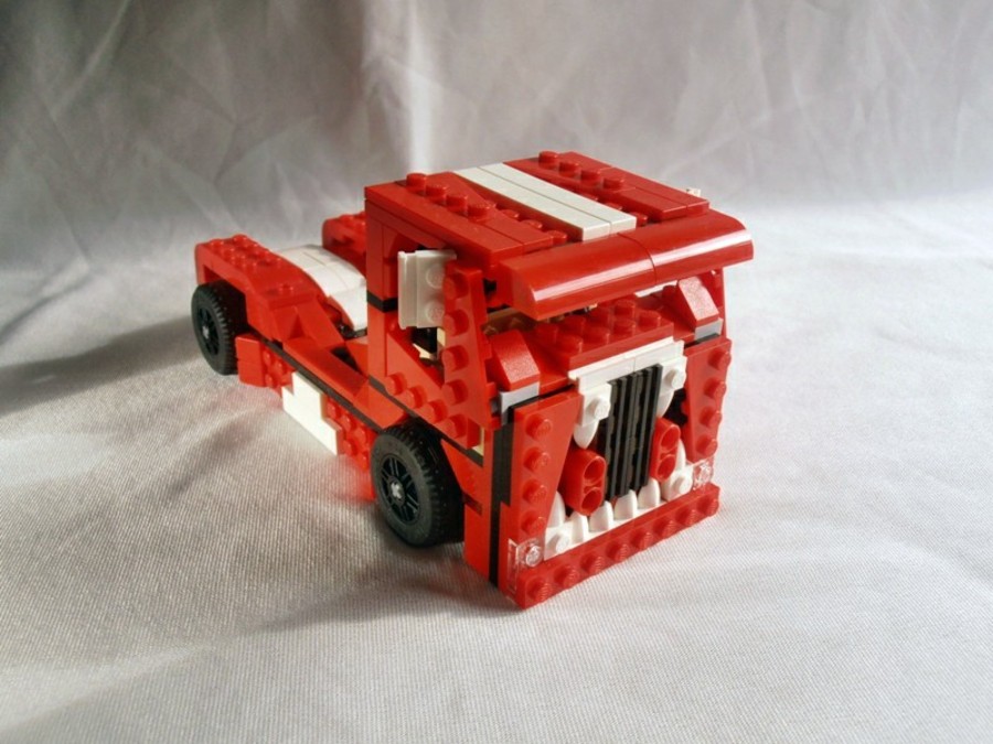 31024 Roaring Race Truck