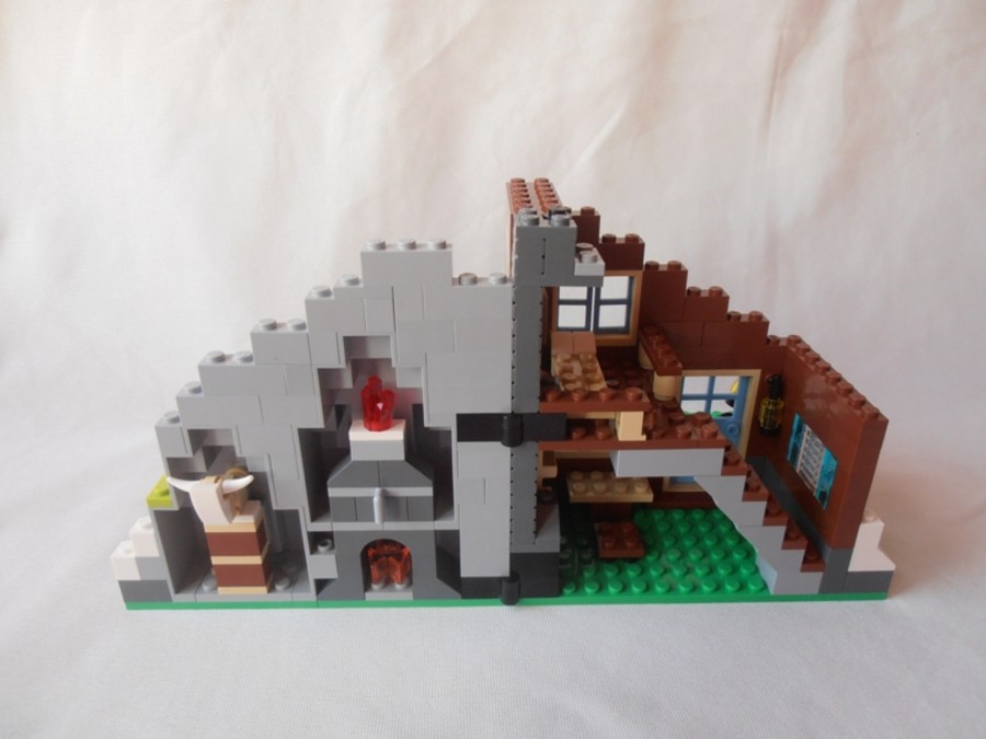 31025 Another Mountain Hut