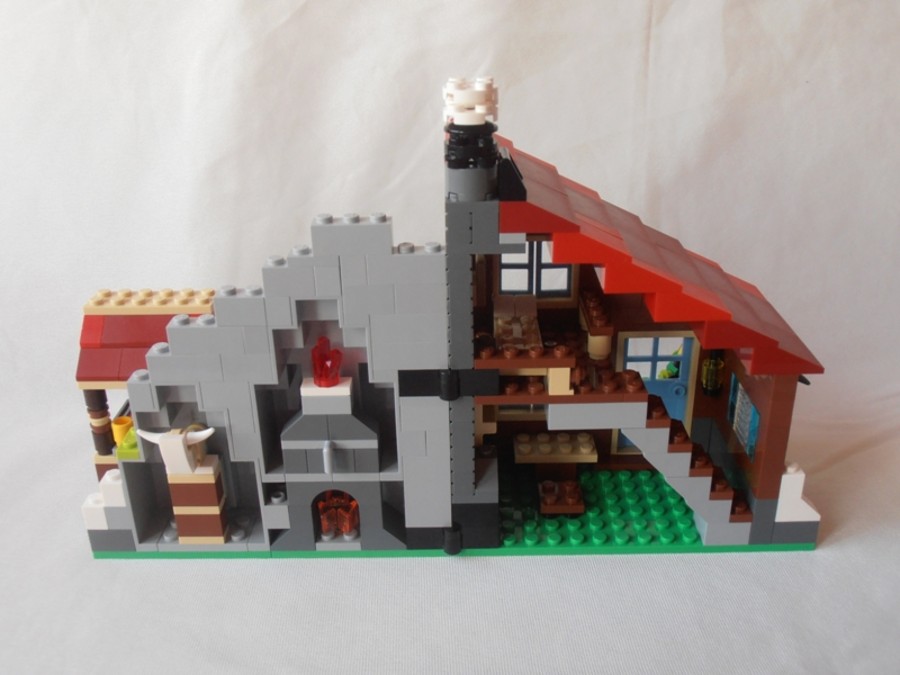 31025 Another Mountain Hut