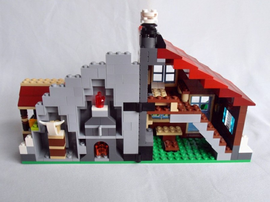 31025 Another Mountain Hut