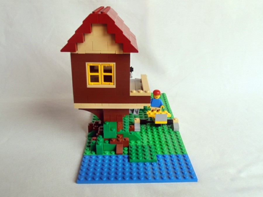 5766 Tree House
