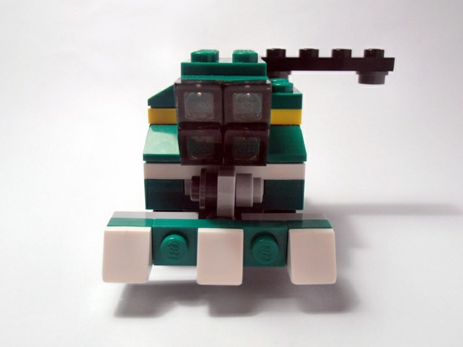 6910 Combine Harvester