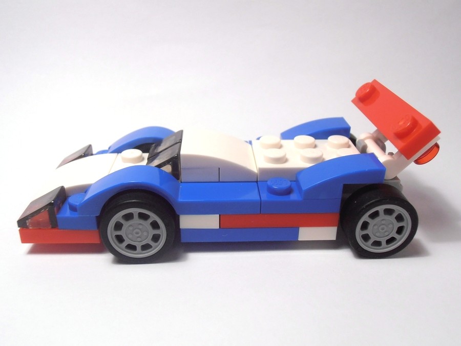 31027 Le Mans Race Car