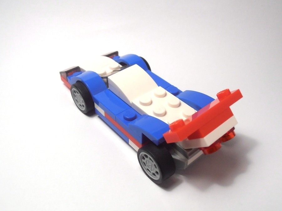 31027 Le Mans Race Car
