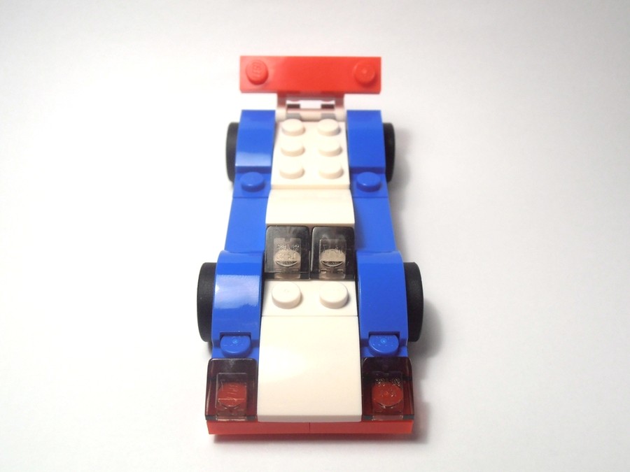 31027 Le Mans Race Car