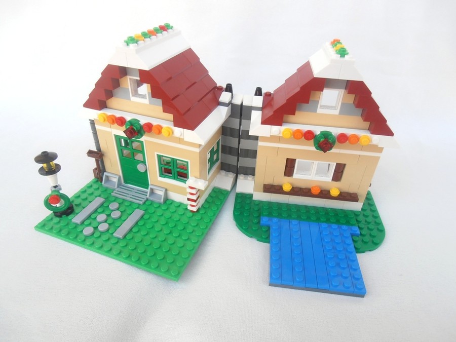 31038 Gingerbread House