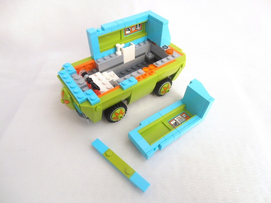 75902